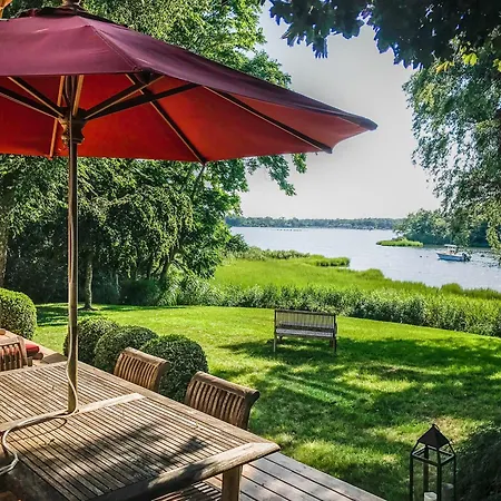 Waterfront Beach Cottage With Dock